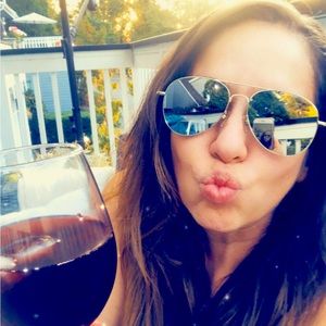 Meet your Posher, Naila